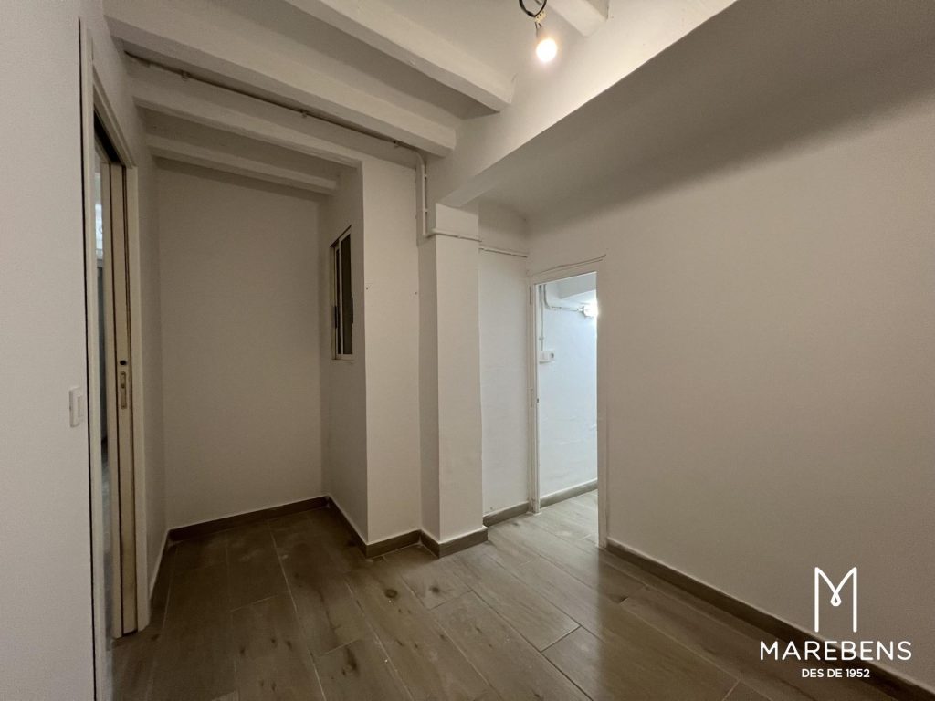 Piso en venta en la Calle Pons d’Icart - 9/19