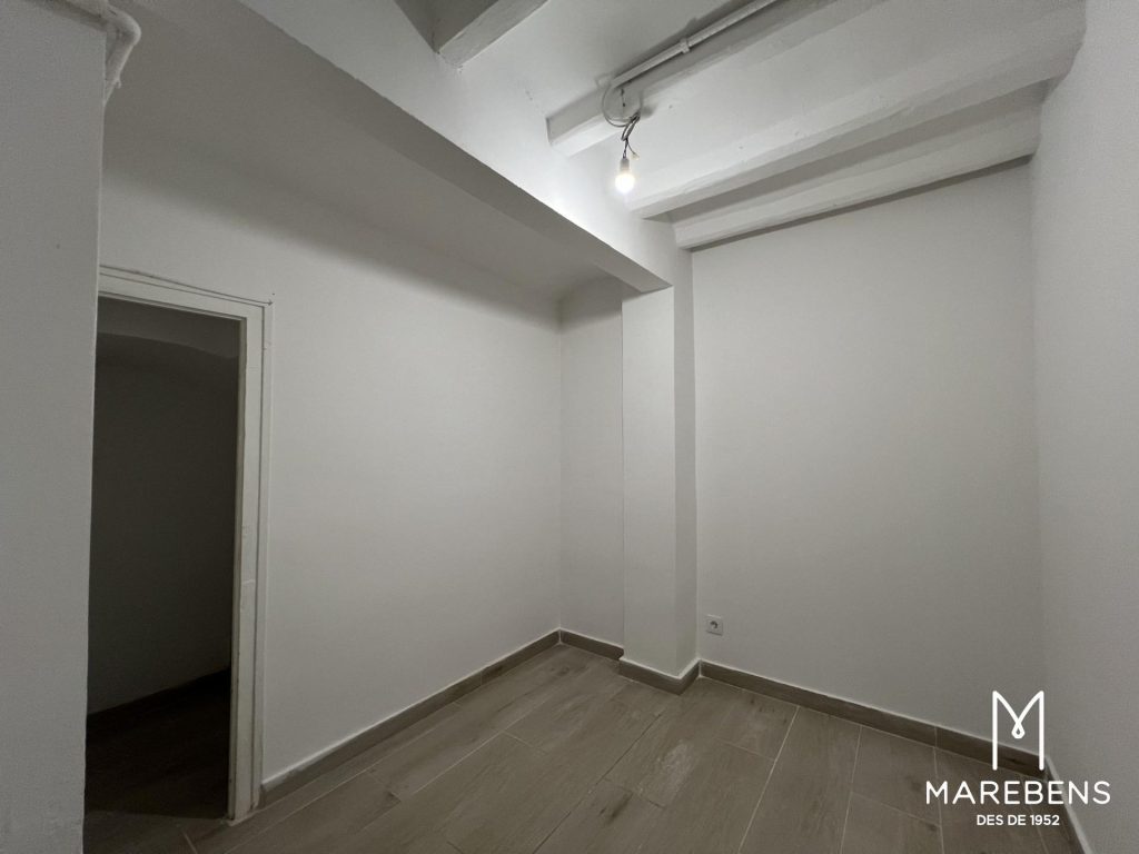 Piso en venta en la Calle Pons d’Icart - 6/19